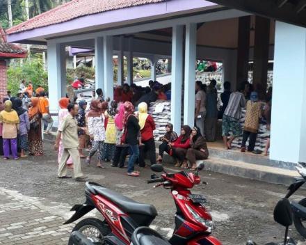 Pembagian RASIDI (Beras bersubsidi)