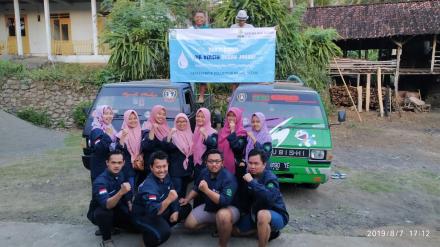 KKN Tematik kelompok 84 IAIN Kediri mengadakan baksos air bersih